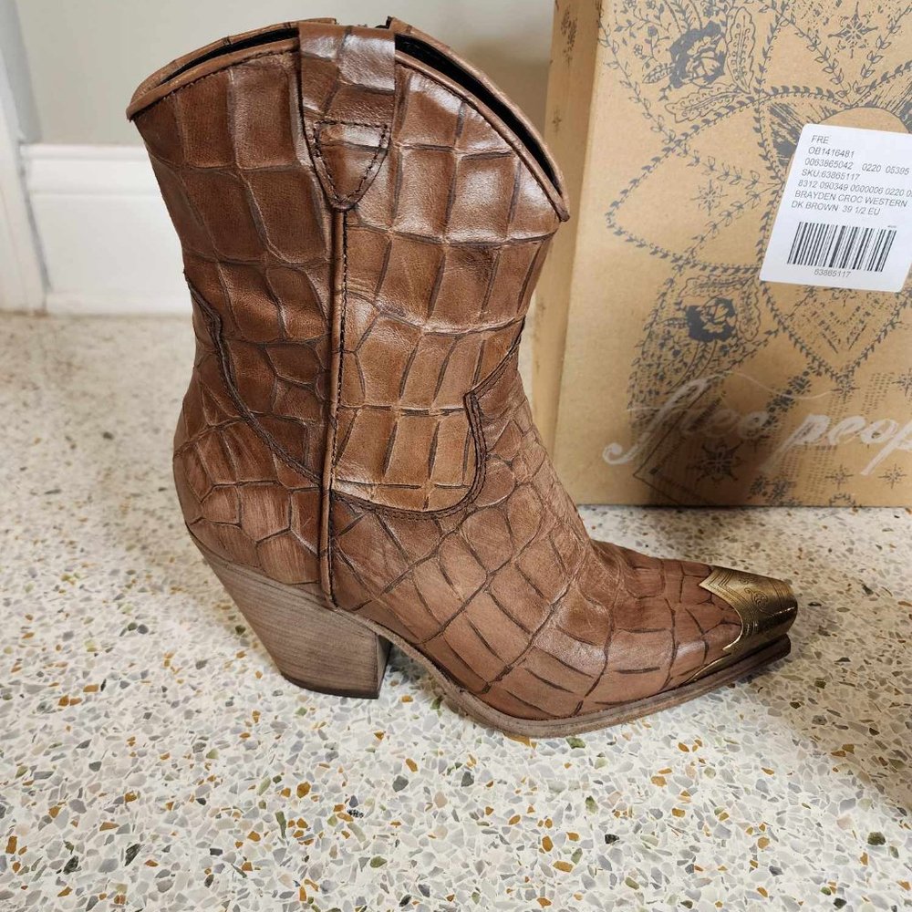 Brayden Western Boots ~ Free People - Picture 4 of 16